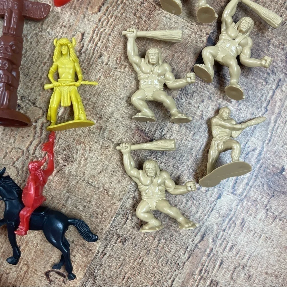 Vintage 60's 70's Cowboys Indians Action Figure Set Bundle Teepee Horses Totem
